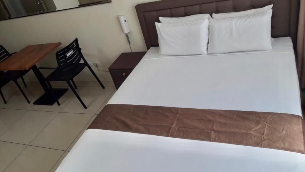 Studio Unit At The Breeze Residences Manila Zewnętrze zdjęcie